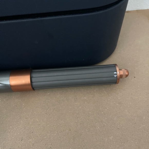 Dyson Airwrap Multi Styler Complete Long Barrel Nickel/Copper 6 piece - Picture 3 of 7